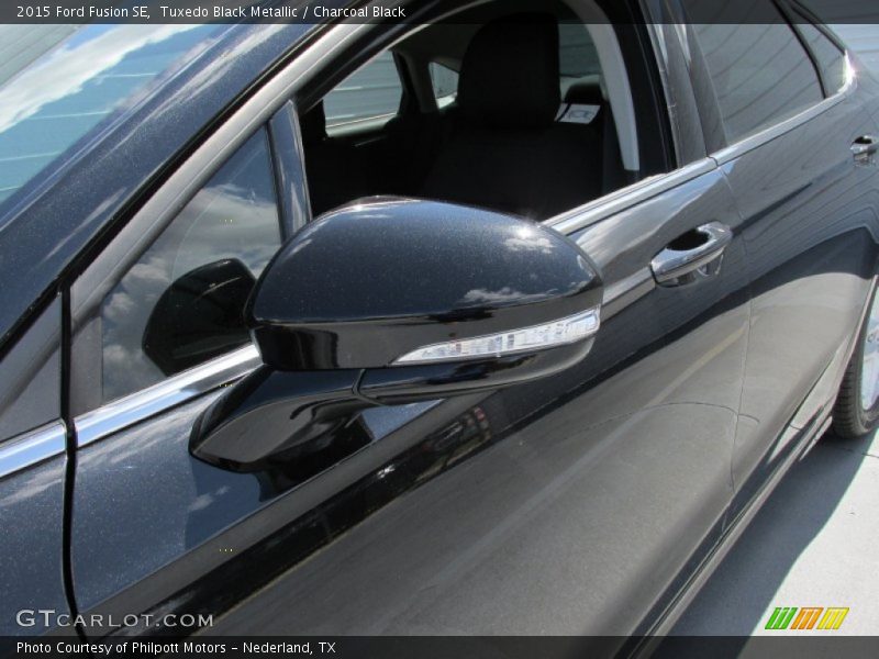 Tuxedo Black Metallic / Charcoal Black 2015 Ford Fusion SE
