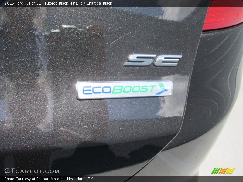 Tuxedo Black Metallic / Charcoal Black 2015 Ford Fusion SE
