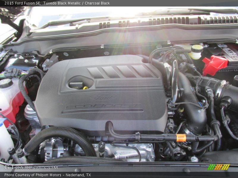 Tuxedo Black Metallic / Charcoal Black 2015 Ford Fusion SE