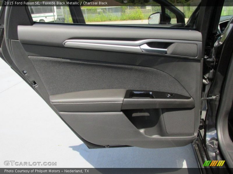 Tuxedo Black Metallic / Charcoal Black 2015 Ford Fusion SE