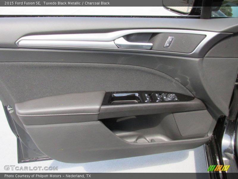 Tuxedo Black Metallic / Charcoal Black 2015 Ford Fusion SE