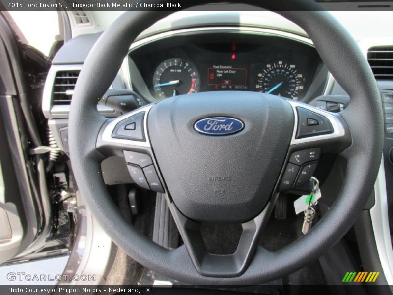 Tuxedo Black Metallic / Charcoal Black 2015 Ford Fusion SE