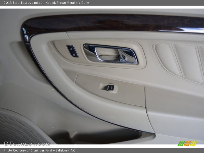 Kodiak Brown Metallic / Dune 2013 Ford Taurus Limited