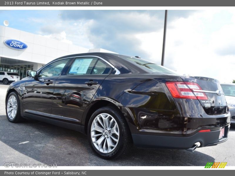 Kodiak Brown Metallic / Dune 2013 Ford Taurus Limited
