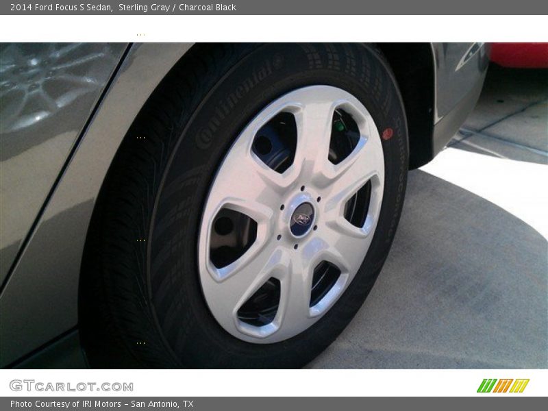 Sterling Gray / Charcoal Black 2014 Ford Focus S Sedan