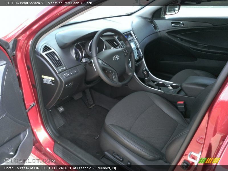 Venetian Red Pearl / Black 2013 Hyundai Sonata SE