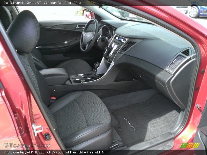 Venetian Red Pearl / Black 2013 Hyundai Sonata SE