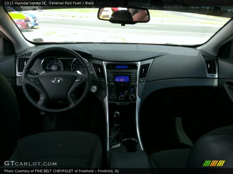 Venetian Red Pearl / Black 2013 Hyundai Sonata SE