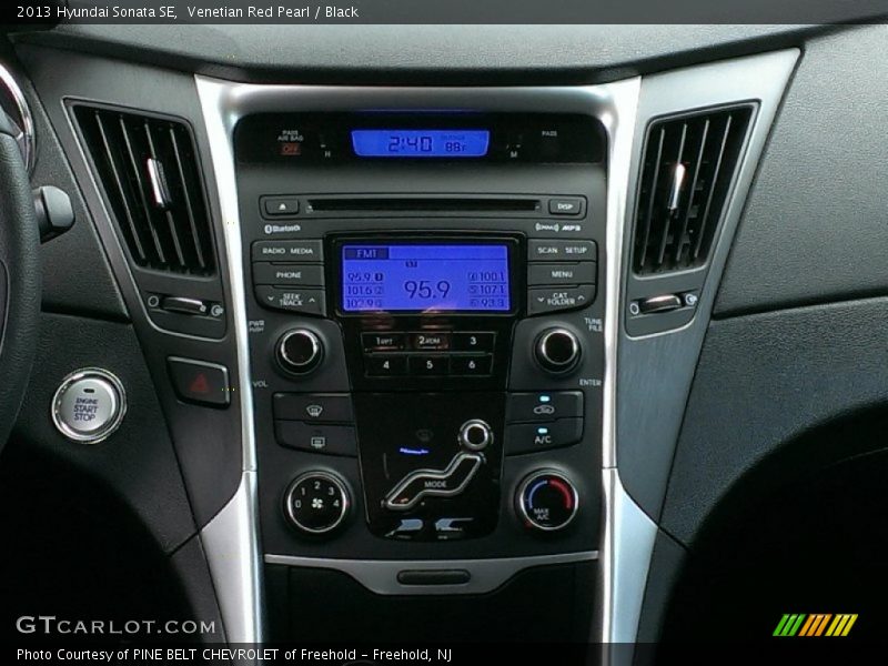 Venetian Red Pearl / Black 2013 Hyundai Sonata SE