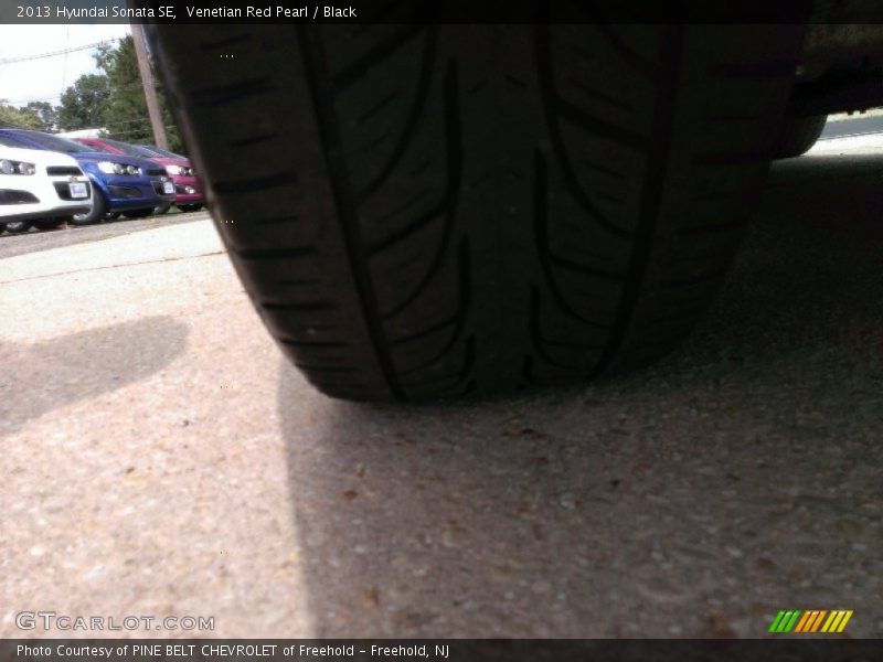 Venetian Red Pearl / Black 2013 Hyundai Sonata SE