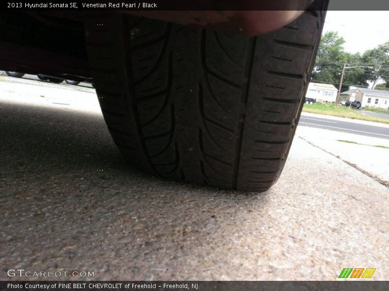 Venetian Red Pearl / Black 2013 Hyundai Sonata SE