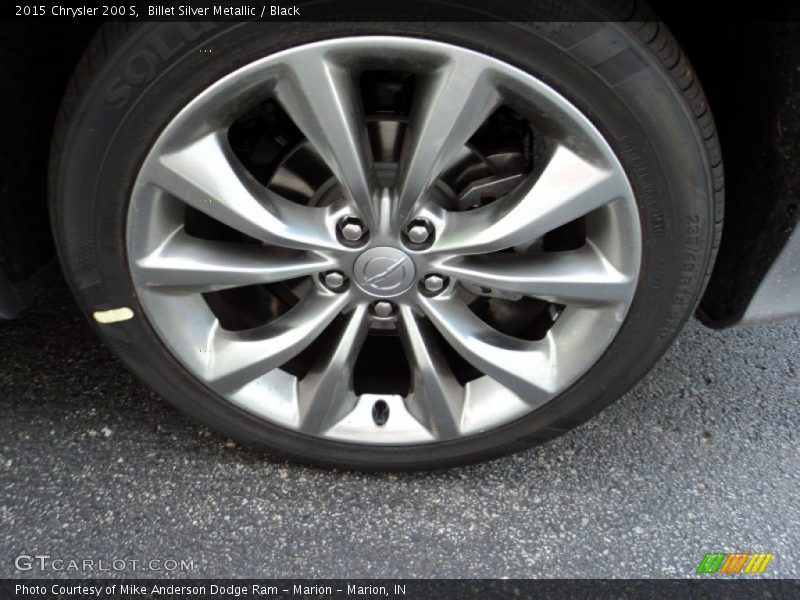 Billet Silver Metallic / Black 2015 Chrysler 200 S