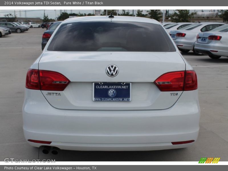Pure White / Titan Black 2014 Volkswagen Jetta TDI Sedan
