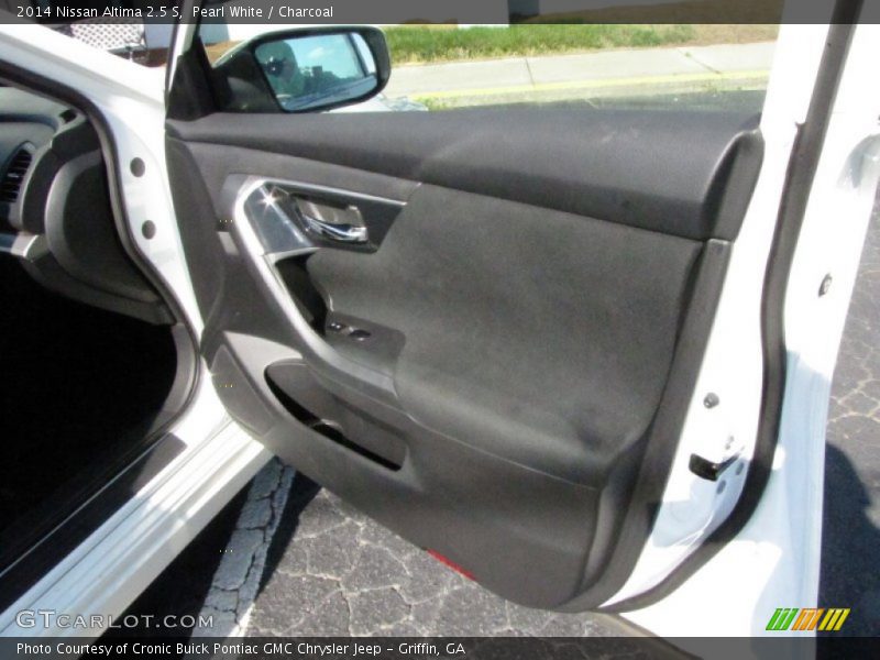 Pearl White / Charcoal 2014 Nissan Altima 2.5 S