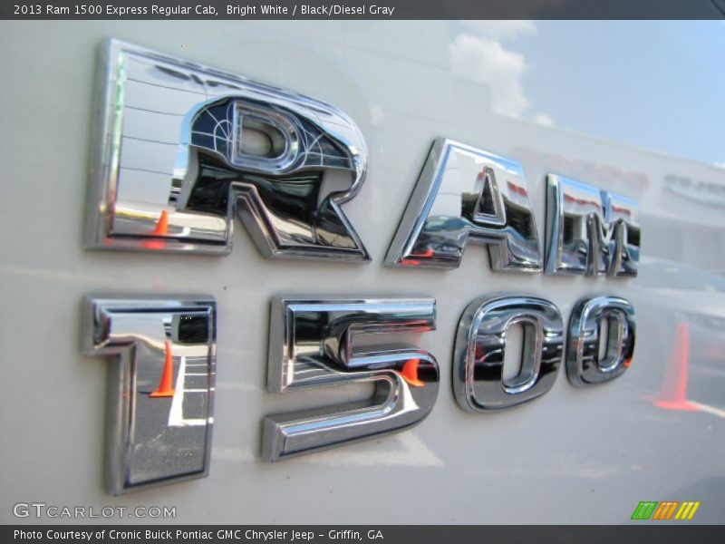 Bright White / Black/Diesel Gray 2013 Ram 1500 Express Regular Cab
