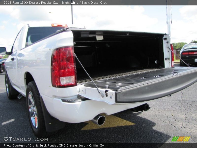 Bright White / Black/Diesel Gray 2013 Ram 1500 Express Regular Cab