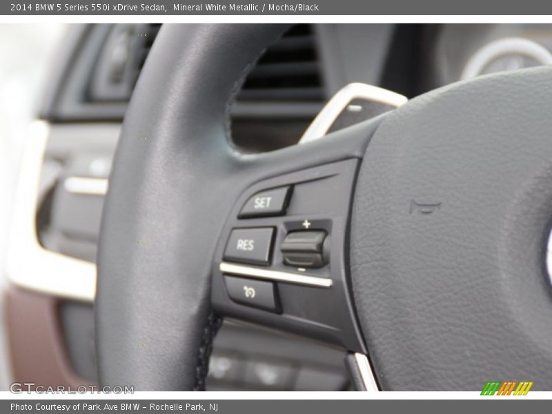 Controls of 2014 5 Series 550i xDrive Sedan