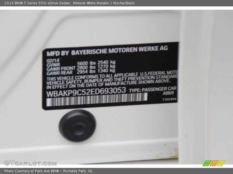 Mineral White Metallic / Mocha/Black 2014 BMW 5 Series 550i xDrive Sedan