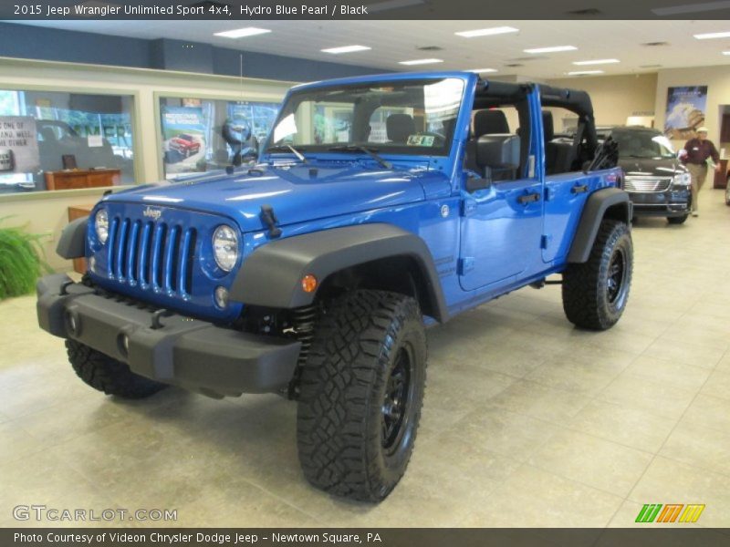 Front 3/4 View of 2015 Wrangler Unlimited Sport 4x4