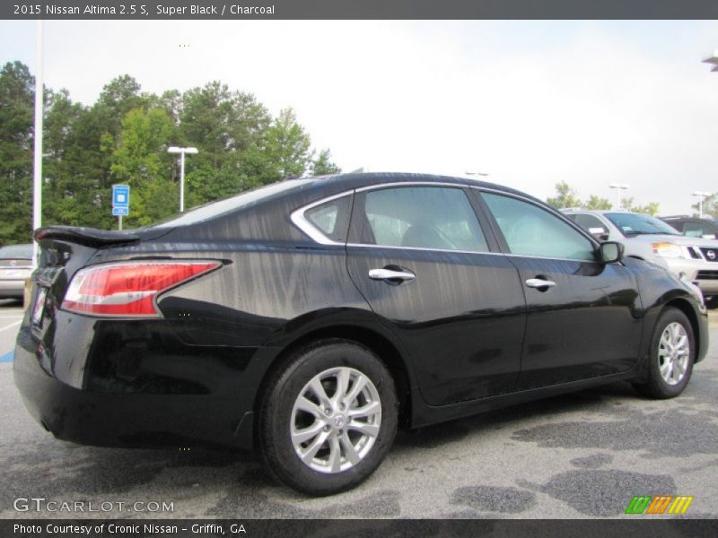Super Black / Charcoal 2015 Nissan Altima 2.5 S