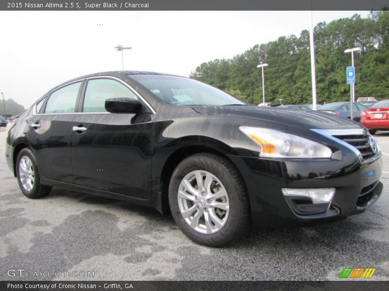 Super Black / Charcoal 2015 Nissan Altima 2.5 S