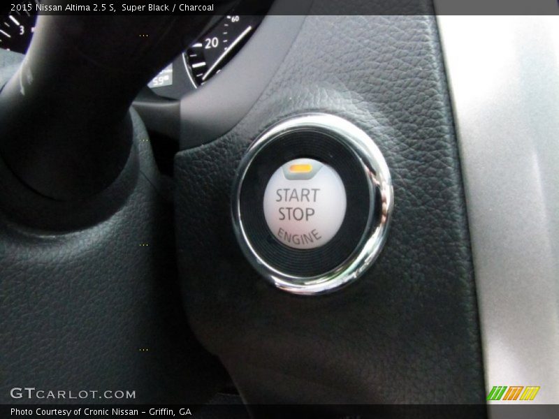 Super Black / Charcoal 2015 Nissan Altima 2.5 S