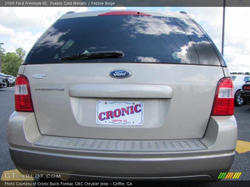 Pueblo Gold Metallic / Pebble Beige 2006 Ford Freestyle SE