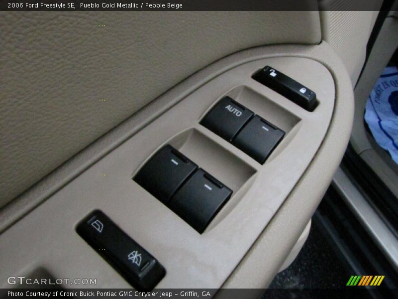 Pueblo Gold Metallic / Pebble Beige 2006 Ford Freestyle SE