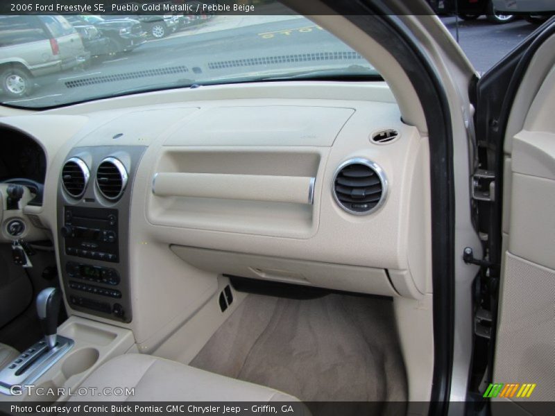 Pueblo Gold Metallic / Pebble Beige 2006 Ford Freestyle SE