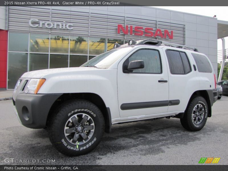Glacier White / PRO-4X Gray/Steel 2015 Nissan Xterra PRO-4X 4x4