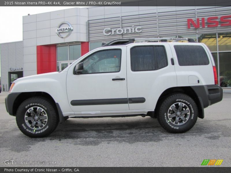 Glacier White / PRO-4X Gray/Steel 2015 Nissan Xterra PRO-4X 4x4