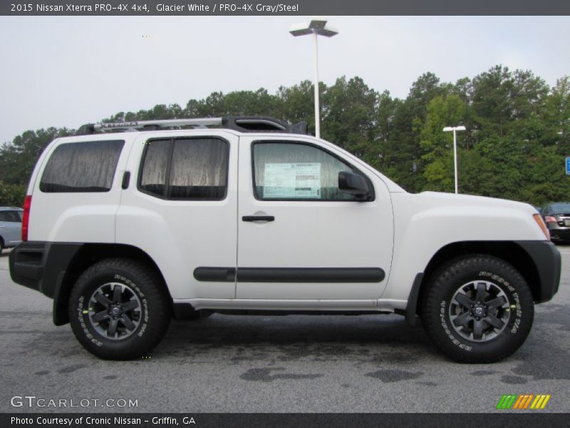  2015 Xterra PRO-4X 4x4 Glacier White