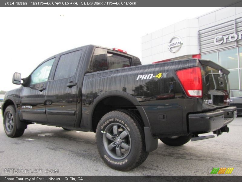 Galaxy Black / Pro-4X Charcoal 2014 Nissan Titan Pro-4X Crew Cab 4x4
