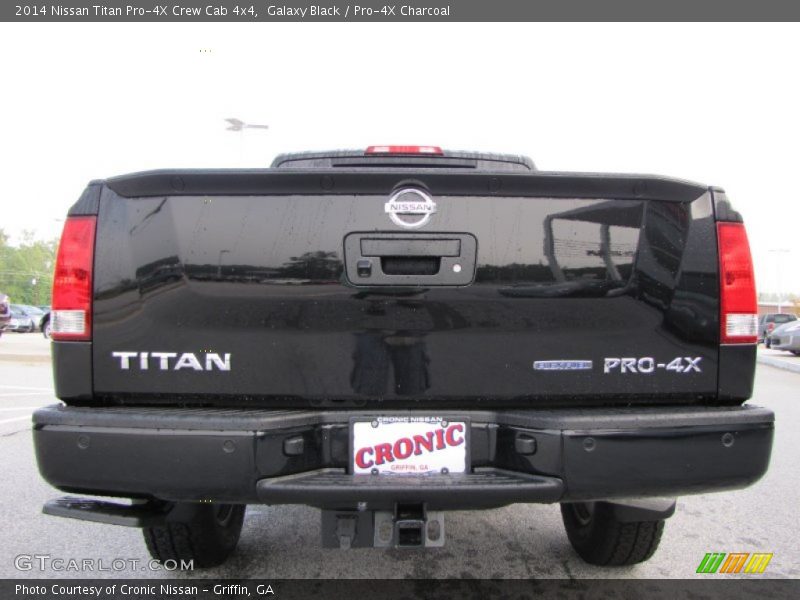 Galaxy Black / Pro-4X Charcoal 2014 Nissan Titan Pro-4X Crew Cab 4x4