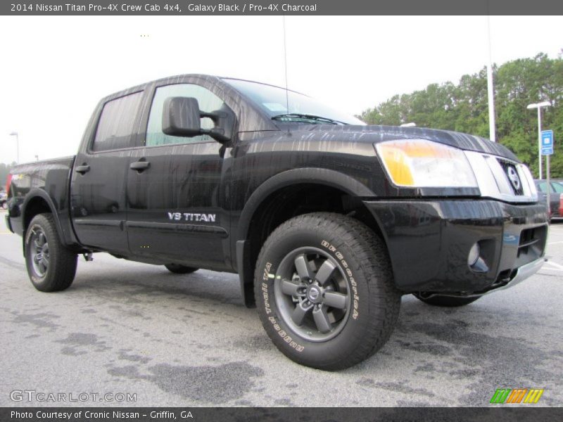Galaxy Black / Pro-4X Charcoal 2014 Nissan Titan Pro-4X Crew Cab 4x4
