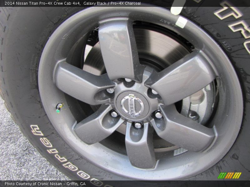 Galaxy Black / Pro-4X Charcoal 2014 Nissan Titan Pro-4X Crew Cab 4x4
