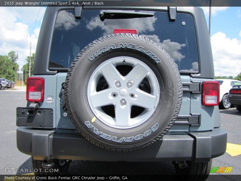 Anvil / Black 2015 Jeep Wrangler Unlimited Sport S 4x4