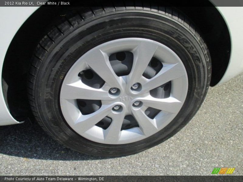 Clear White / Black 2012 Kia Rio LX