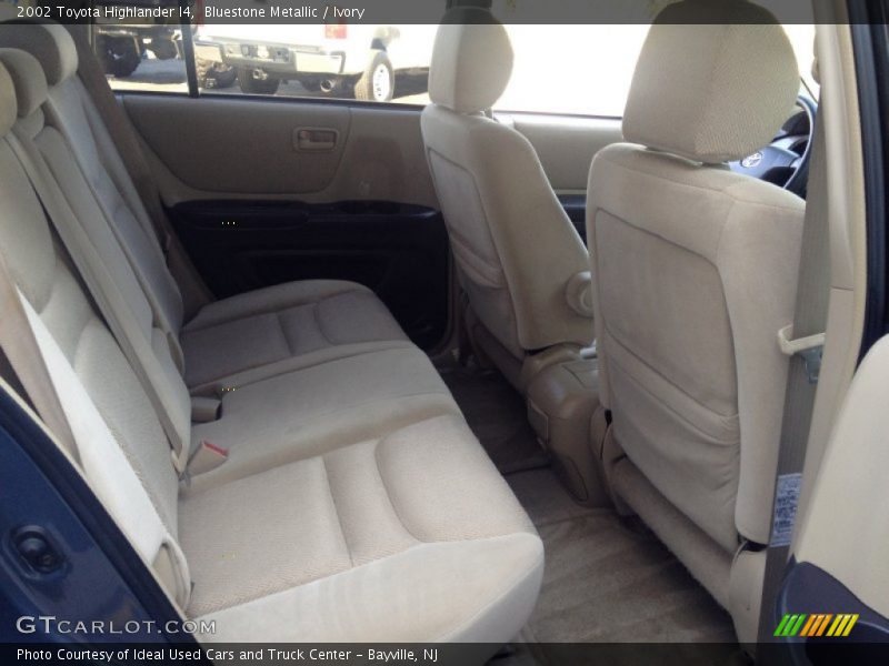 Bluestone Metallic / Ivory 2002 Toyota Highlander I4