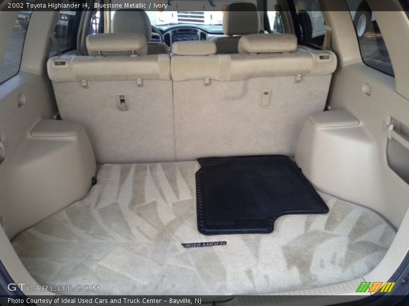 Bluestone Metallic / Ivory 2002 Toyota Highlander I4