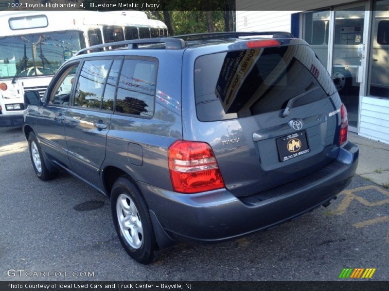 Bluestone Metallic / Ivory 2002 Toyota Highlander I4