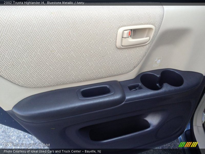 Bluestone Metallic / Ivory 2002 Toyota Highlander I4