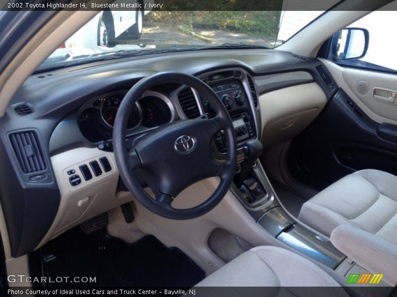 Bluestone Metallic / Ivory 2002 Toyota Highlander I4