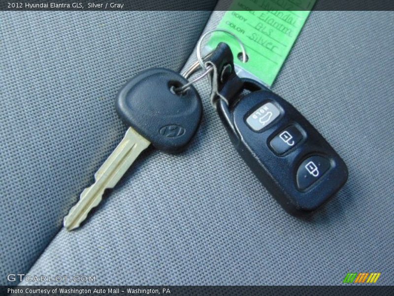 Silver / Gray 2012 Hyundai Elantra GLS