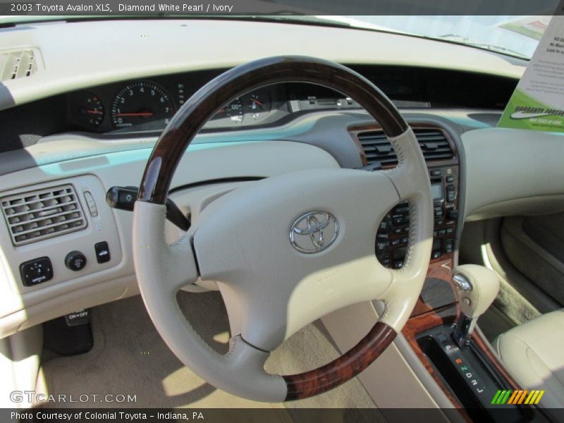 Diamond White Pearl / Ivory 2003 Toyota Avalon XLS