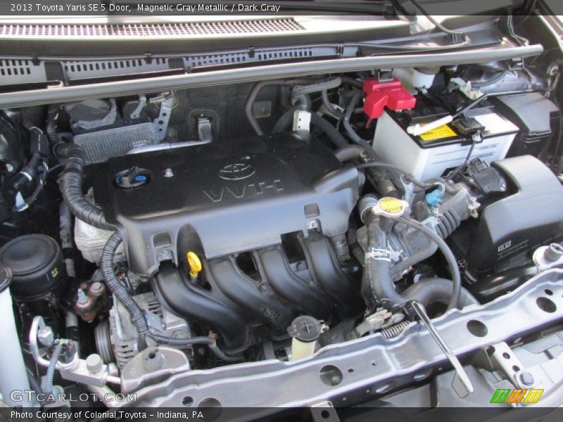 Magnetic Gray Metallic / Dark Gray 2013 Toyota Yaris SE 5 Door