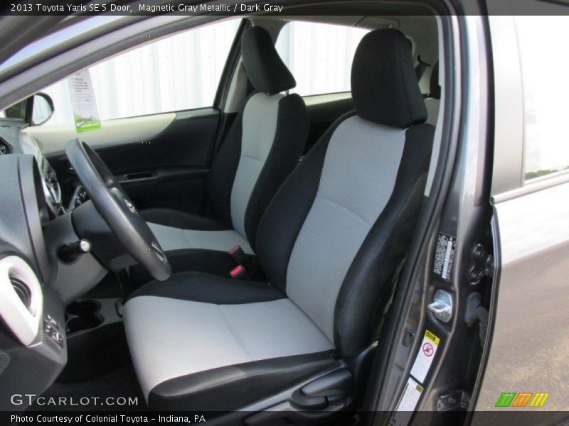 Magnetic Gray Metallic / Dark Gray 2013 Toyota Yaris SE 5 Door