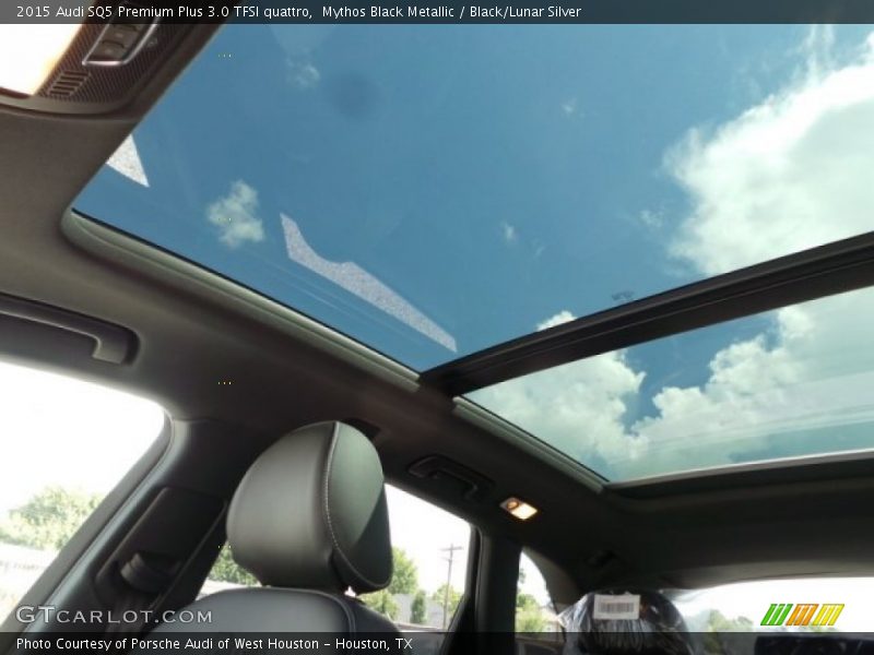 Sunroof of 2015 SQ5 Premium Plus 3.0 TFSI quattro