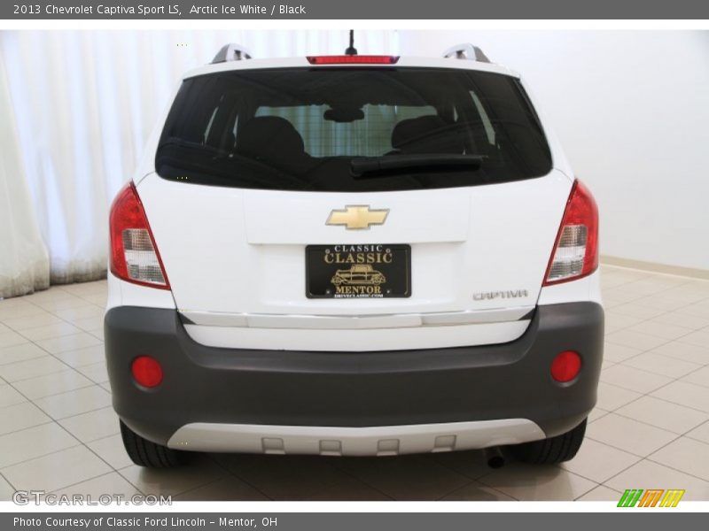 Arctic Ice White / Black 2013 Chevrolet Captiva Sport LS