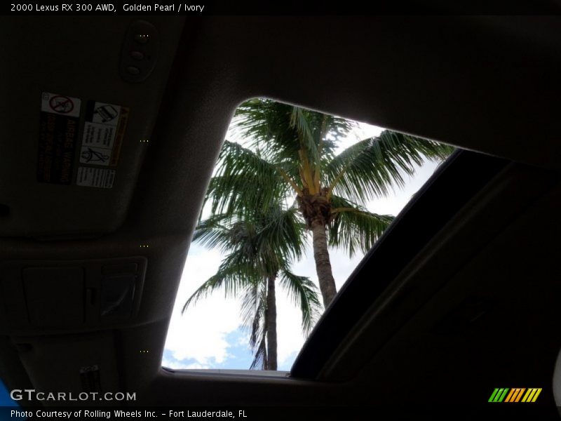 Sunroof of 2000 RX 300 AWD